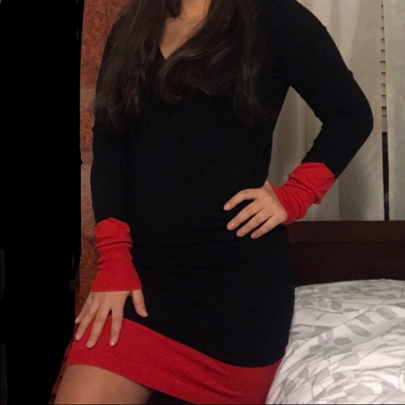 VENUS Dresses & Skirts - VENUS Longsleeve Dress